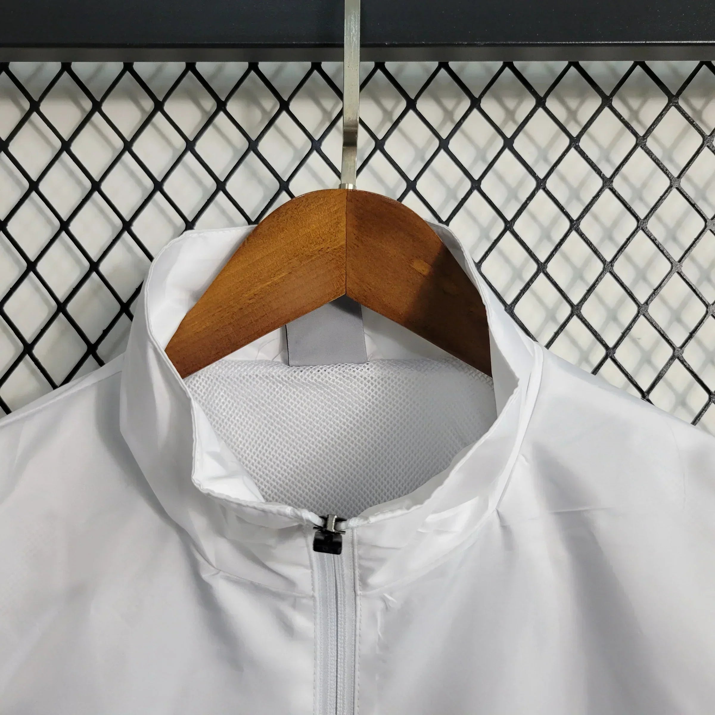 Veste Coupe-Vent Milan 23/24 - Blanche et Noire