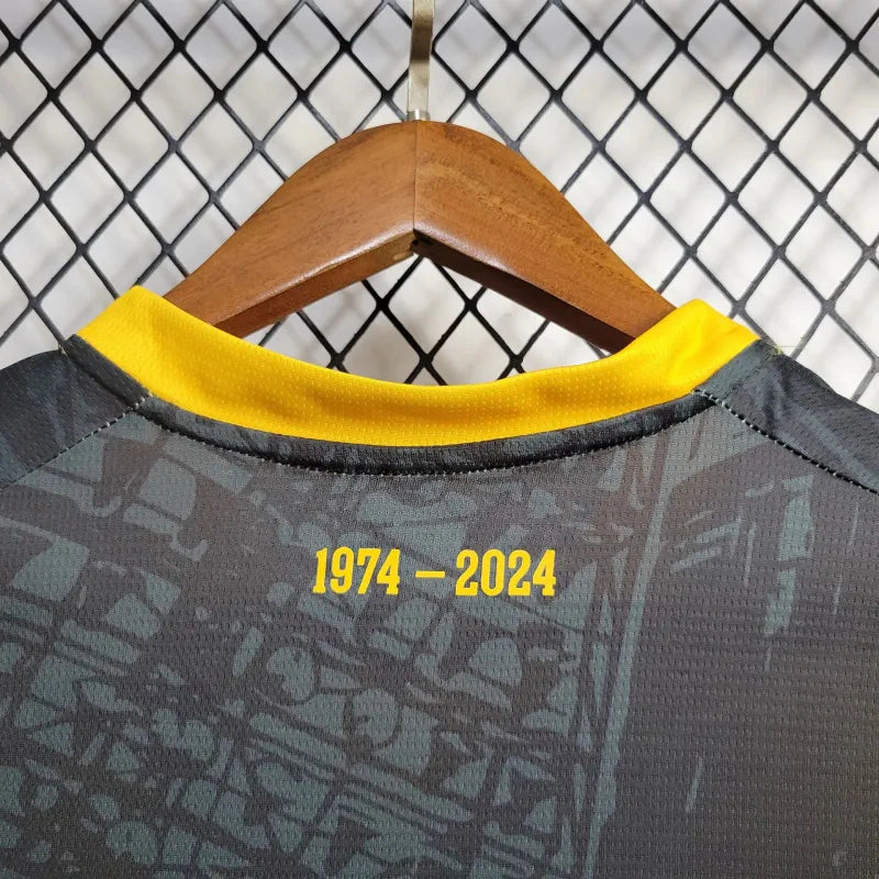 Borussia Dortmund "Royal Crest" Special