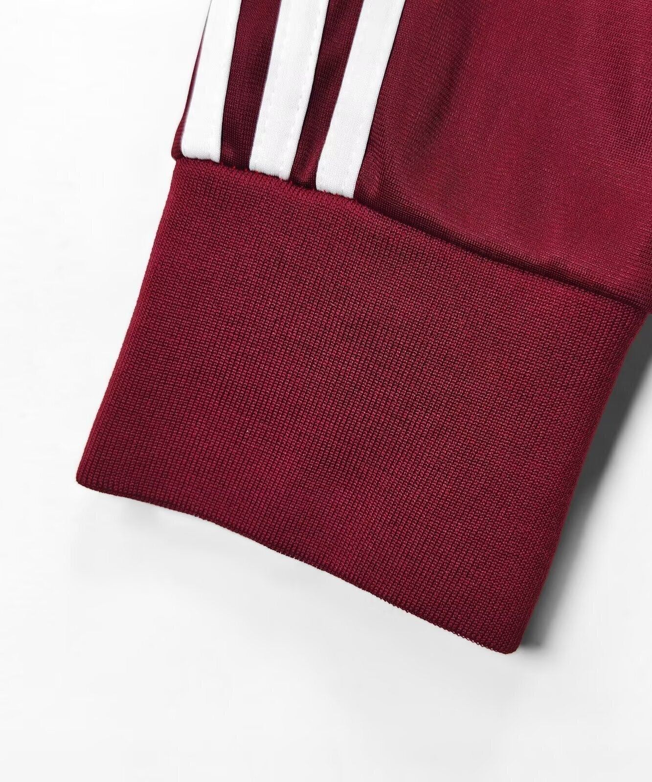 Football X Streetwear Rouge 2025-2026
