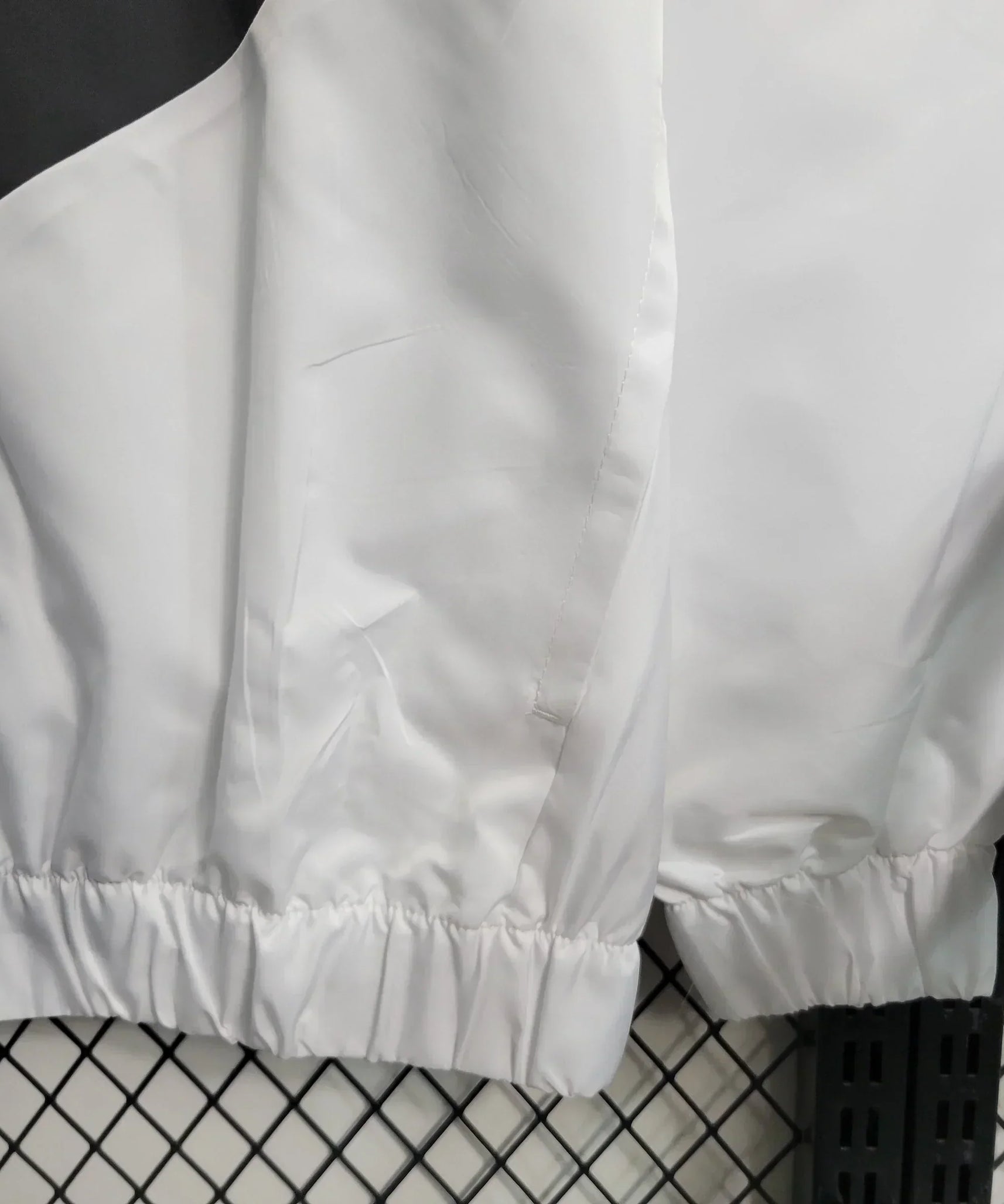 Veste Coupe-Vent Milan 23/24 - Blanche et Noire