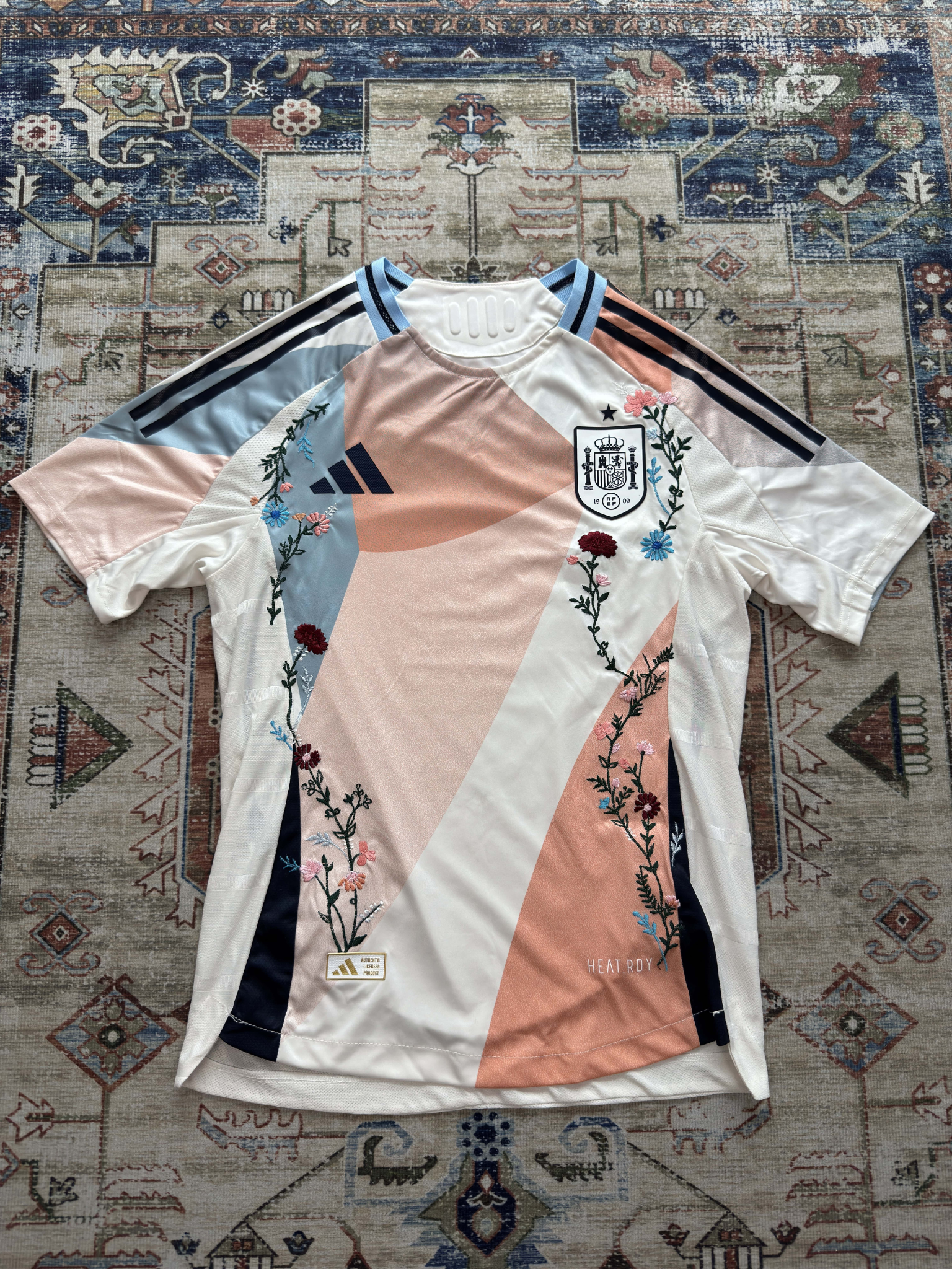 Spain Embroidered Jersey 2022/2023