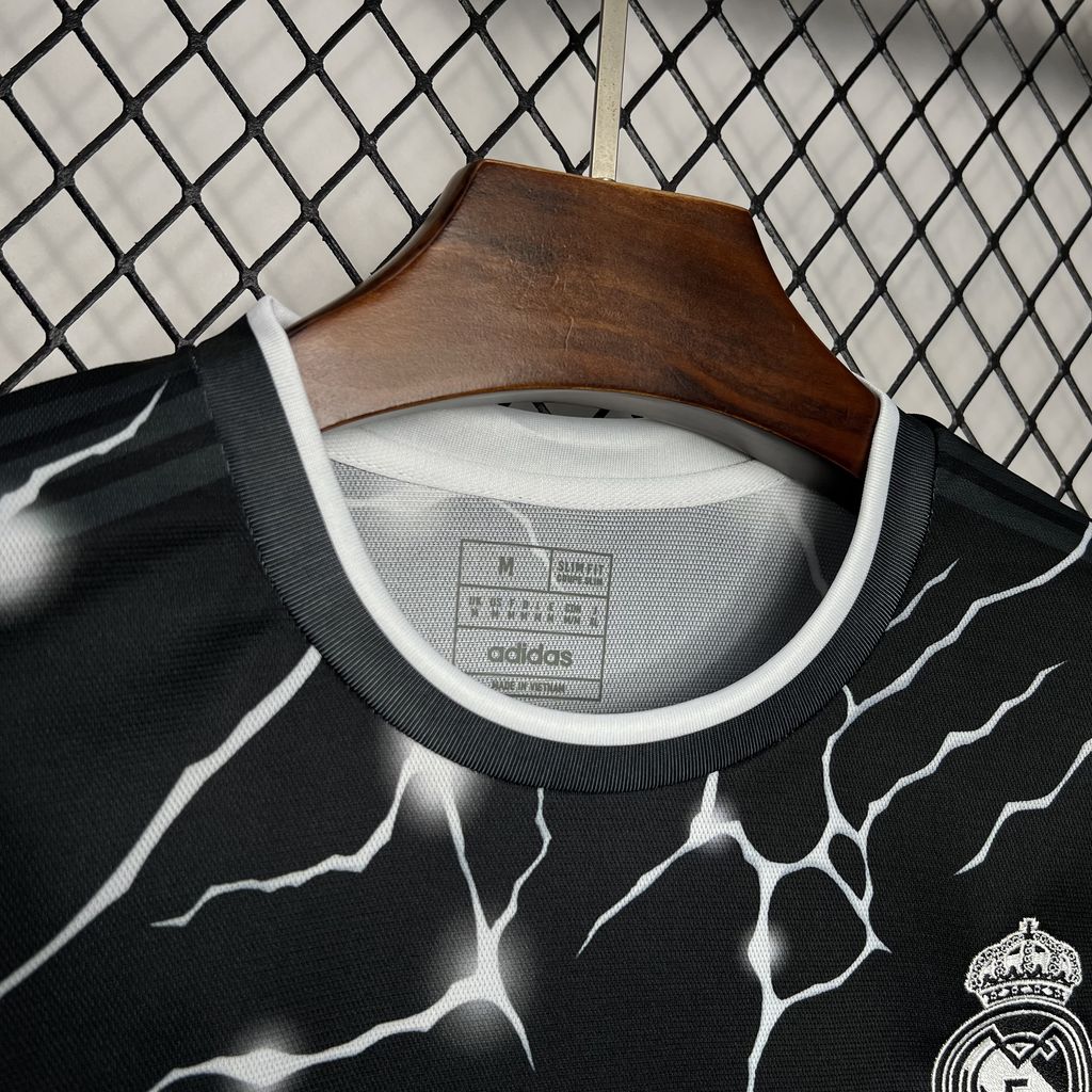 Real Madrid 'Panther Thunder' Special Kit"