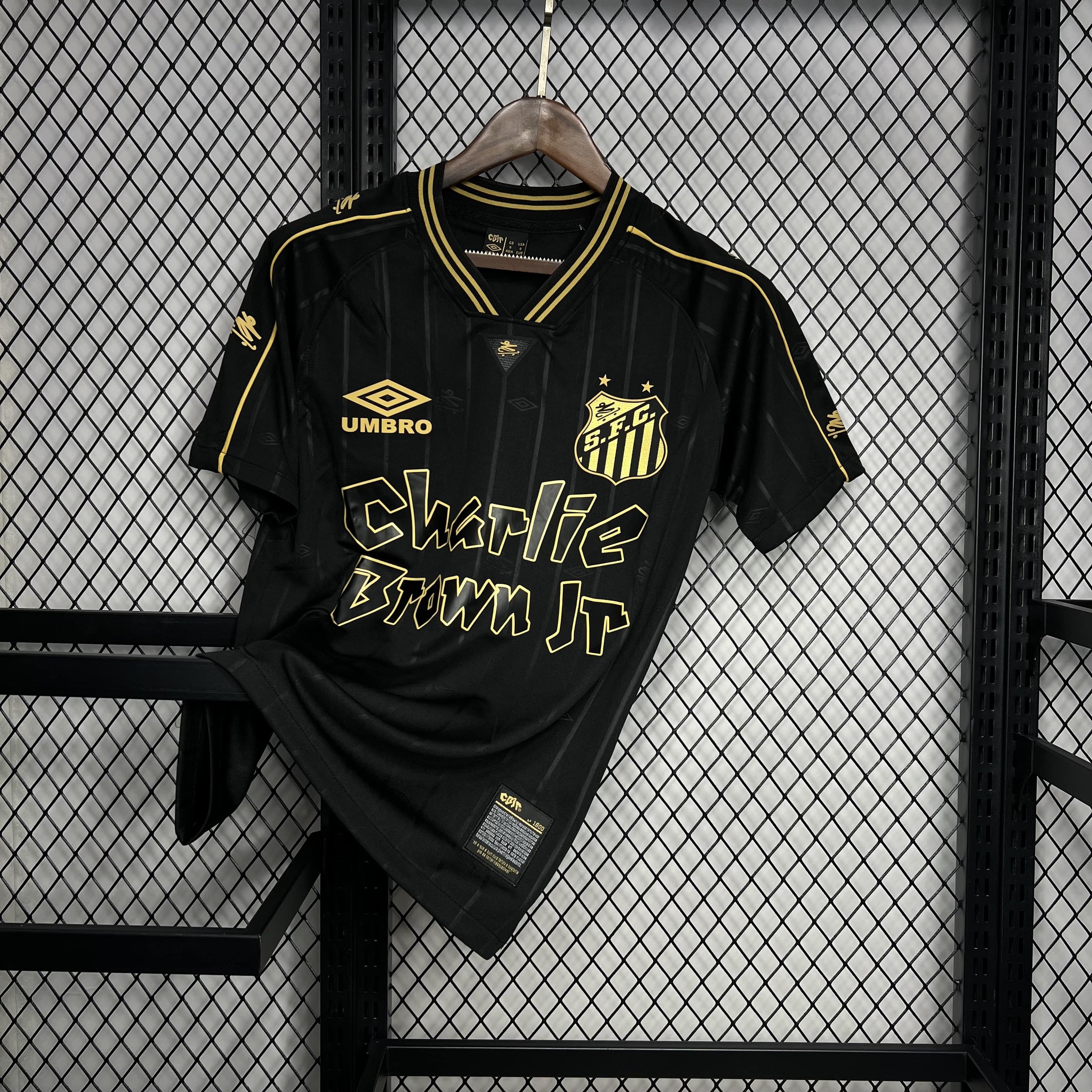 Santos "Charlie Brown" Special Edtion