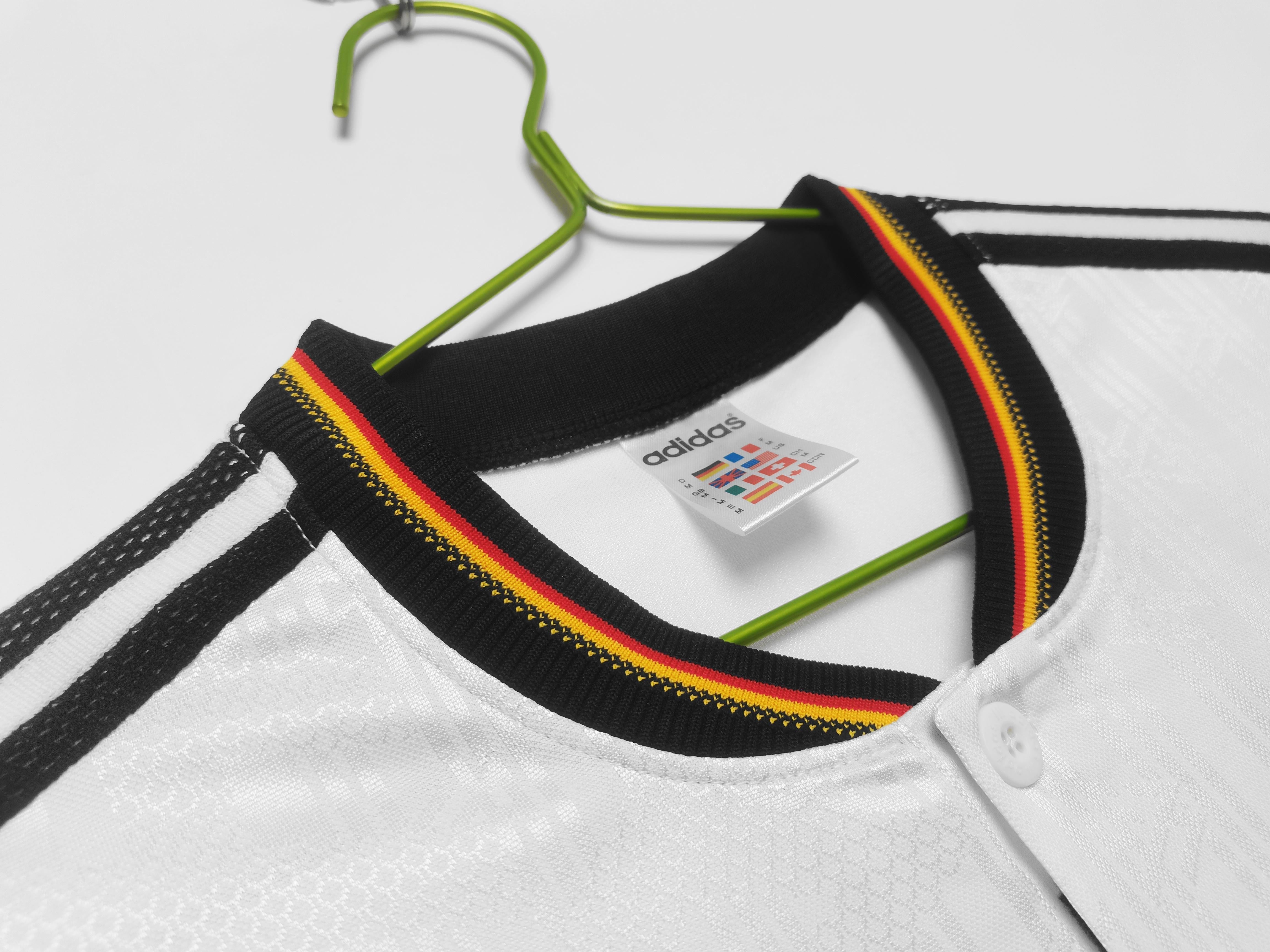 Allemagne Tenue Rétro Domicile 1996-1997