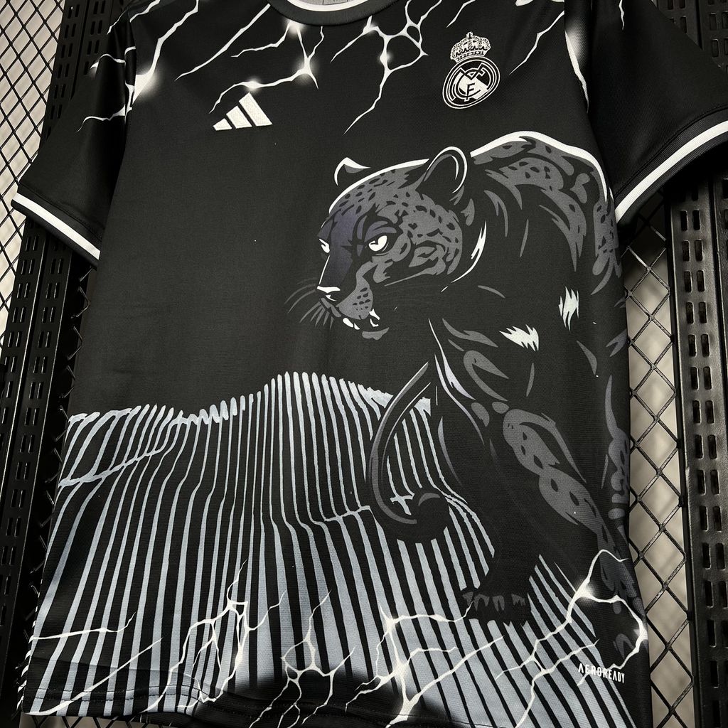 Real Madrid 'Panther Thunder' Special Kit"